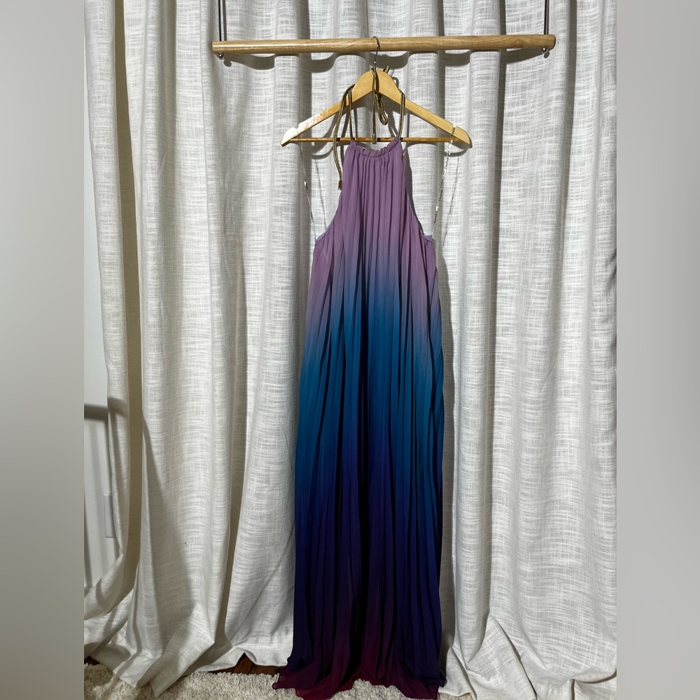 L’ATISTE by Amy Dress